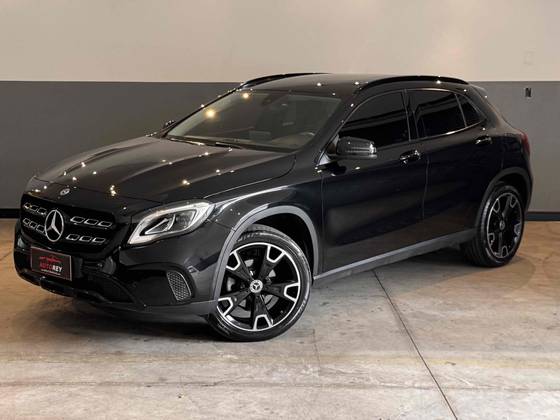 MERCEDES-BENZ GLA 200 1.6 CGI FLEX NIGHT 7G-DCT